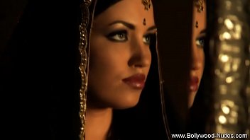 Bollywood Beauty Moves Like A Dream On The Dance Floor