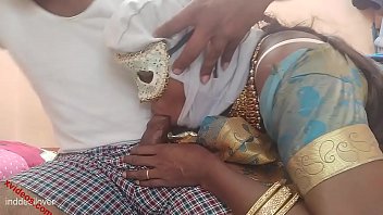 फक्क मीईई जानुउ को रौंद दो बेबी, बेहद मजबूती से