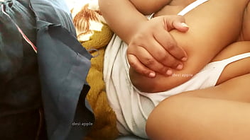 Luscious Curves Of A Seductive Asian Bhabhi