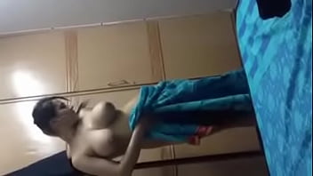 Bhabhi Fresh Out Of The Shower, Dripping With Desire