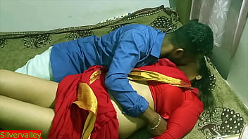 Festive Desi Milf Aunty In Red Saree Spices Up Christmas With Her Naughty Kitchen Boy!
