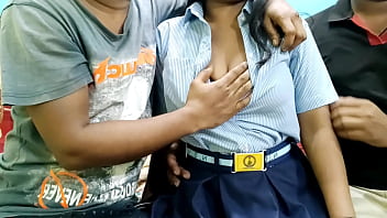 दो लड़कों ने कॉलेज की लड़की को जबरदस्ती चोदा