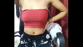 Hot Indian Babe’s Steamy Live Show