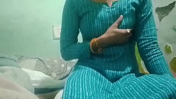 Desi Indian Bride’s Private Honeymoon Video Leaked