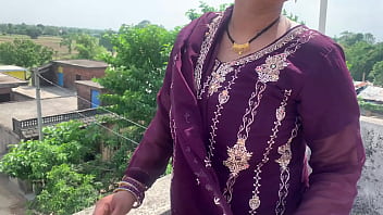 Desi Bhojpuri Bhabhi Ne Mujhe Apni Chut Aur Jism Ka Poora Maza Chakhaya, Hindi Mein Garam Baatein