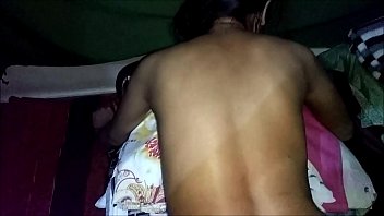 मेरी देसी बीवी को पीछे से जोरदार तरीके से चोदकर उसकी चूत में अपना गाढ़ा माल उड़ेल दिया