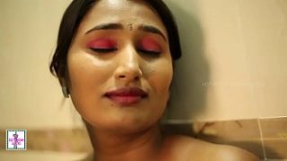 Sizzling Indian Beauty’s Steamy Bathroom Affair – Private Mms Exposed