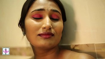 Sizzling Indian Beauty’s Steamy Bathroom Affair – Private Mms Exposed
