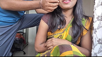 साड़ी में लिपटी देसी भाभी ने अपने लौंडे के साथ मचाया धमाल