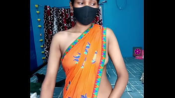 Desi Babe’s Steamy Live Show