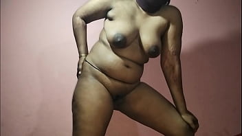 Desi Housewife Gets Wild With Her Servant On The Dining Table