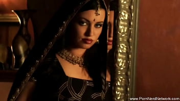 Curvaceous Indian Beauty Teasing Her Flawless Form