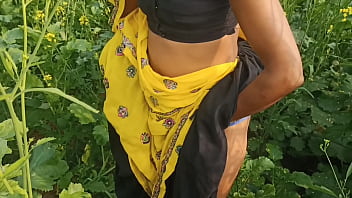 ममत को सरसों के खेत में पाकर पति ने जोरदार चुदाई की, आवाज़ें खुले मैदान में गूंज उठीं