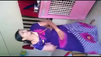 Bhabhi’s Seductive Dance Moves
