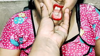 Naughty Indian Bhabhi Seduces The Boy Next Door