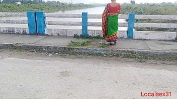 Village Beauty In Green Saree: A Desi Bengali Encounter