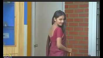 Sizzling Bhabhi Gets Wild In A Steamy Remix Video