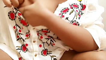 A Sultry Indian College Girl’s Tempting Curves