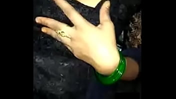 Sheela Bhabhi Teasingly Reveals Her Luscious Curves