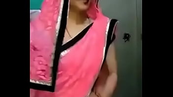 Sizzling Bhabhi Moves That’ll Leave You Breathless