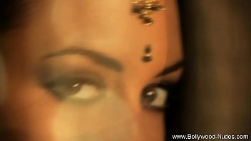 Sensual And Stunning Indian Milf