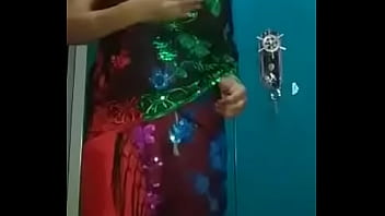 Sultry Desi Bhabhi Slips Out Of Her Traditional Sari, Revealing All In Steamy Hd