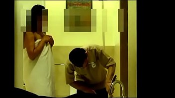 Caught In The Act: Bhabhi’s Bold Move On The Hotel Boy