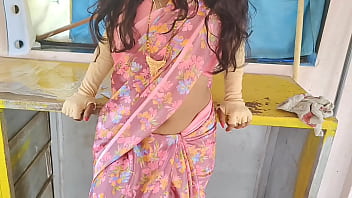 कामवाली बाई और मकान मालिक की गर्मागरम देसी रात