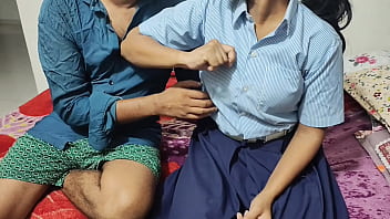 मस्त देसी कॉलेज लड़की ने अपने बॉयफ्रेंड के साथ जमकर मज़ा लिया
