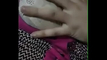 Meri Jawani Bhari Video, Jo Tumhare Kaanon Ko Bhi Khush Kar Degi