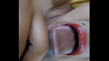 Sultry Indian Beauty Takes It Deep Down Her Throat