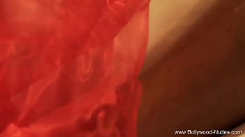 Luscious Indian Beauty Reveals All