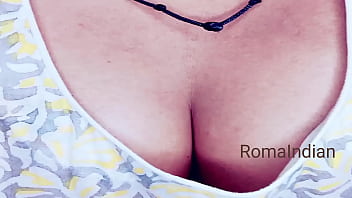 Sultry Stepsister Flaunts Her Curves For Her Bros