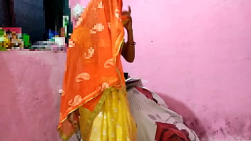 भोसड़ी वाली देसी भाभी को रात भर चोदा