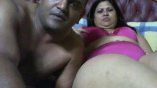 Intimate Lucknow Duo’s Sensual Prelude