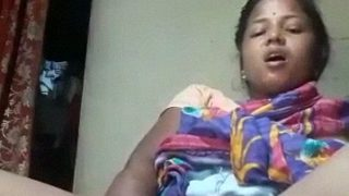 Village Bhabhi’s Naughty Veggie Play: A Desi Delight