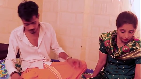 Experienced Indian Bhabhi Initiates College Boy Into Passion