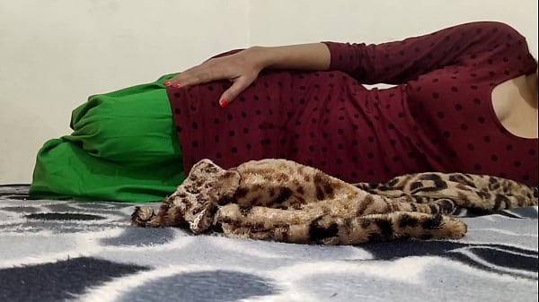 Passionate Neighbor’s Secret Rendezvous: A Desi Beauty’s Intimate Confession