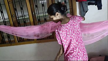 Desi Bhabhi Invites Her Well-endowed Lover Over For A Steamy Afternoon Session