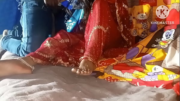 गाँव के देसी लड़के के साथ भाभी का मुलायम साथ
