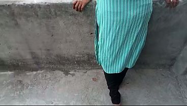भैया ने अपनी देसी स्टेपसिस्टर को तड़पा-तड़पा कर चोदा | साफ हिंदी आवाज़