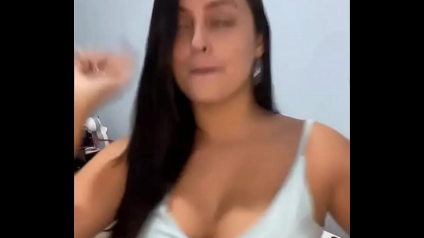 Sultry Indian Beauty Live & Unfiltered