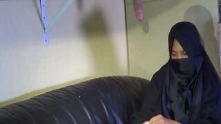 Hot Pakistani Sluts Reveal Their Dirty Service Menu
