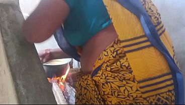 Indian Housewife Bhabhi Gets Fucked Hard And Wet