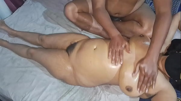 Desi Indian Hot Bhabhi Gets A Full Nude, Slippery Oil Massage