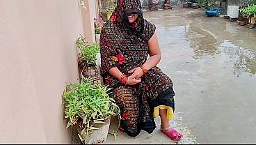 Bhabhi Ke Baag Mein Garmi Se Chudai Ka Maza Liya