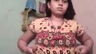 Indian Girl’s Steamy Bath Selfie Mms Clip