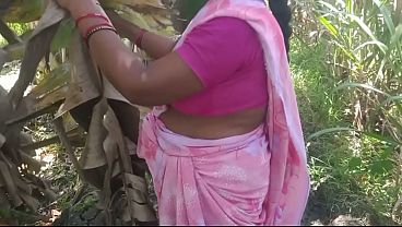 Indian Tamil Bhabhi Gets Wild And Dirty In The Outdoor Banana Grove
